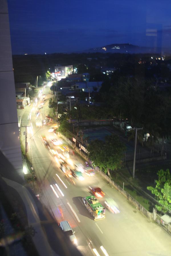 Kew Hotel Tagbilaran Exterior foto
