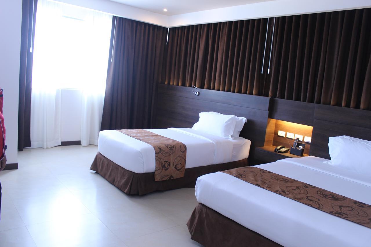 Kew Hotel Tagbilaran Exterior foto