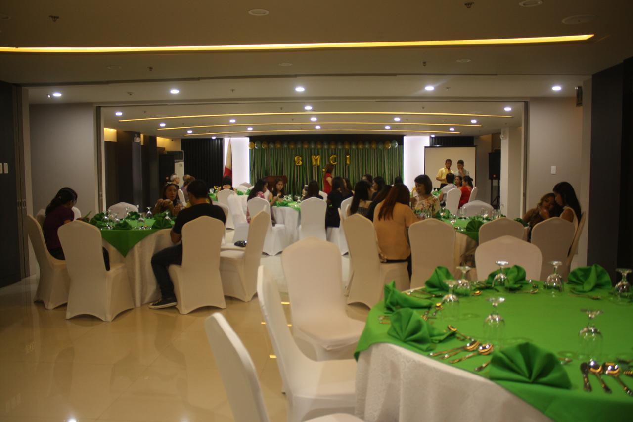 Kew Hotel Tagbilaran Exterior foto